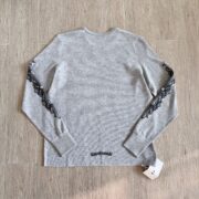 Chrome White long-sleeved top with floral pattern on both arms - 图片 3