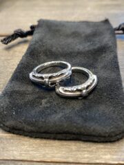 Thin cross ring